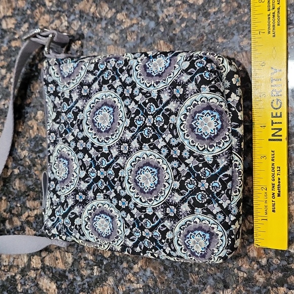 3 Vera Bradley Crossbody bags - Picture 5 of 10